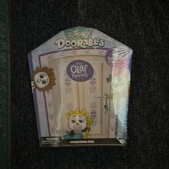 Disney Other - disney doorables olaf pack